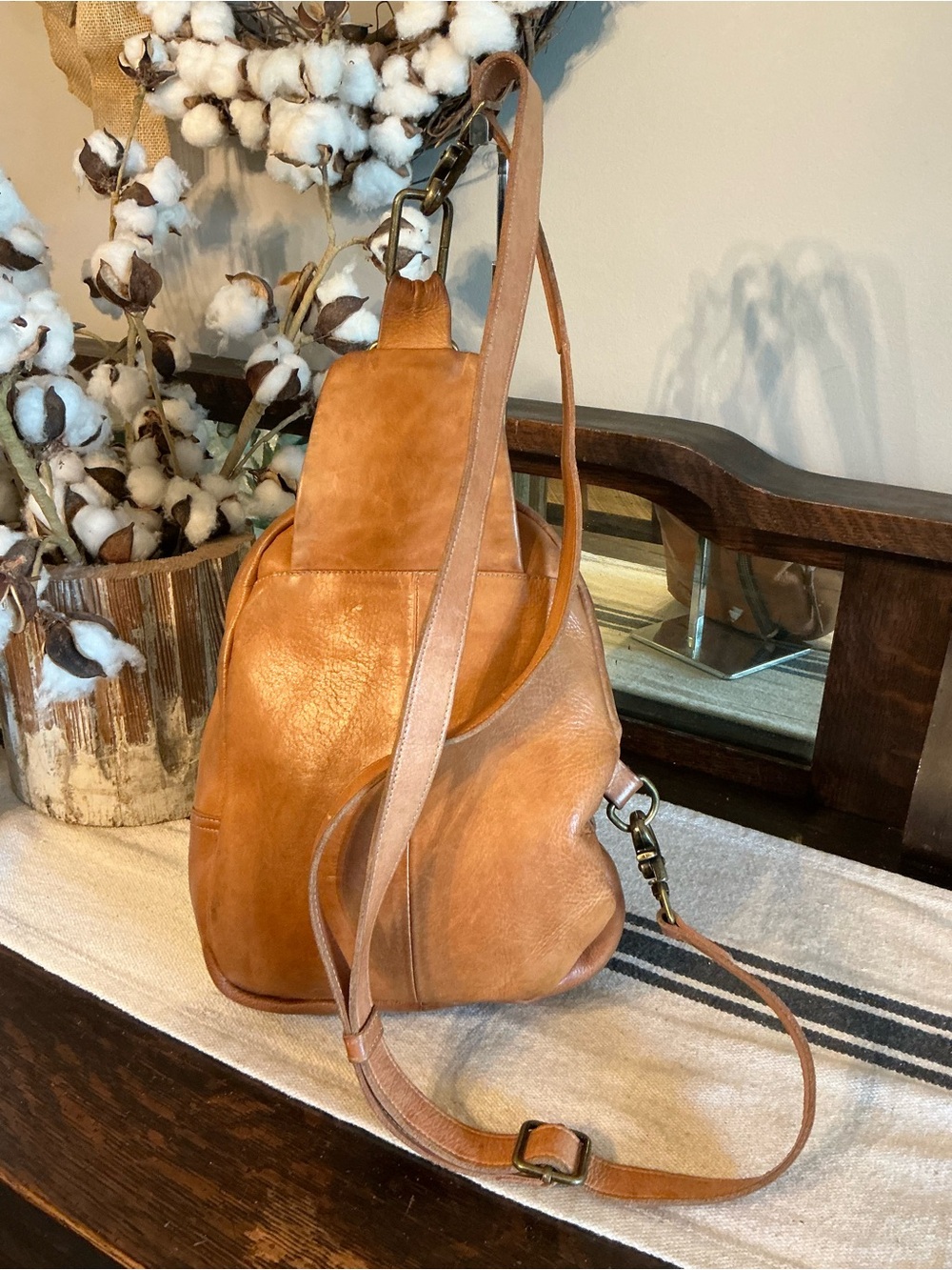 Bed Stu Leather Beau Unisex Backpack Sling Bag Tan Rustic MSRP $260 - Picture 2 of 14
